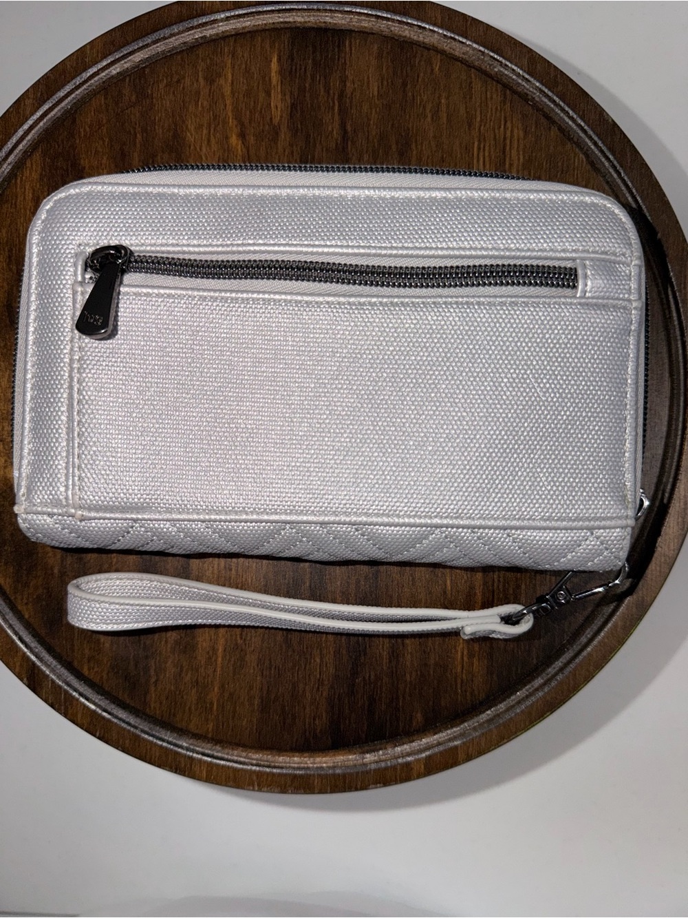 Lug Luxe VL Foxtrot Wallet Wristlet Metallic Silver RFID Snap Zip Organizer - Picture 5 of 13